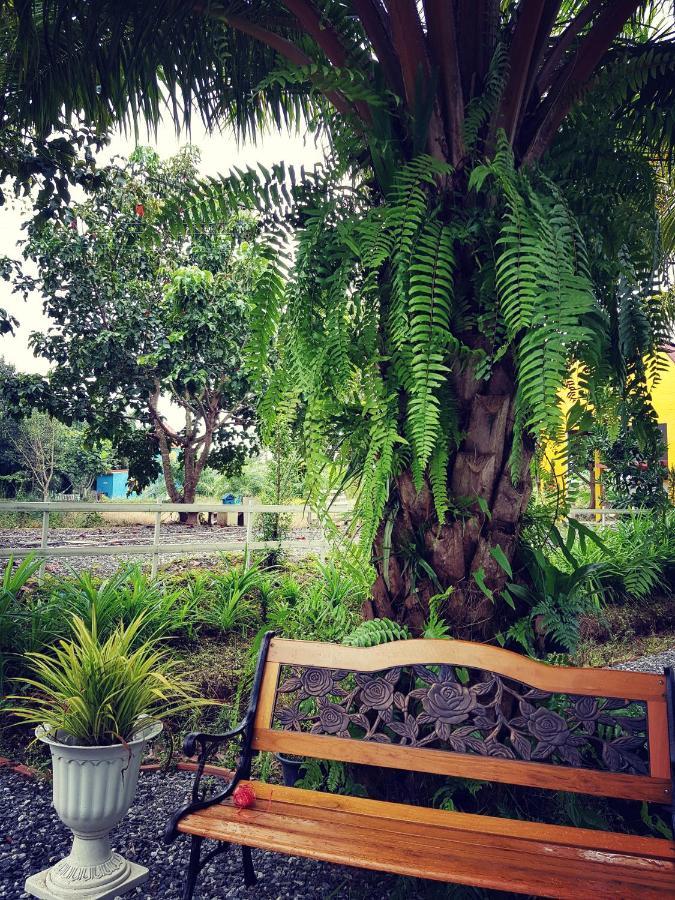 View Dao Jantra Hotell Chachoengsao Exteriör bild