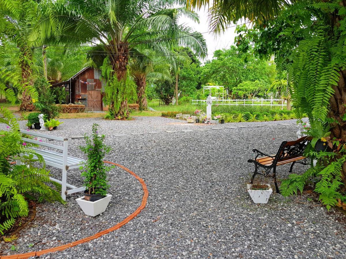 View Dao Jantra Hotell Chachoengsao Exteriör bild