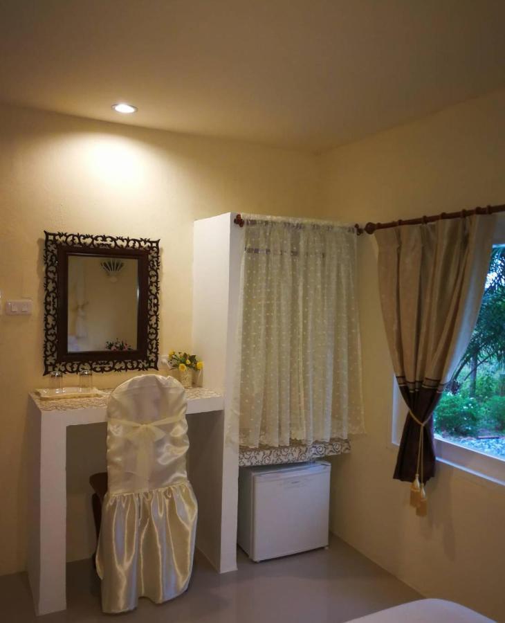 View Dao Jantra Hotell Chachoengsao Exteriör bild
